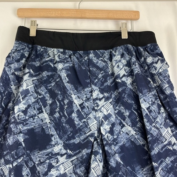 Lululemon Men's Core Short - Picture 2 of 8